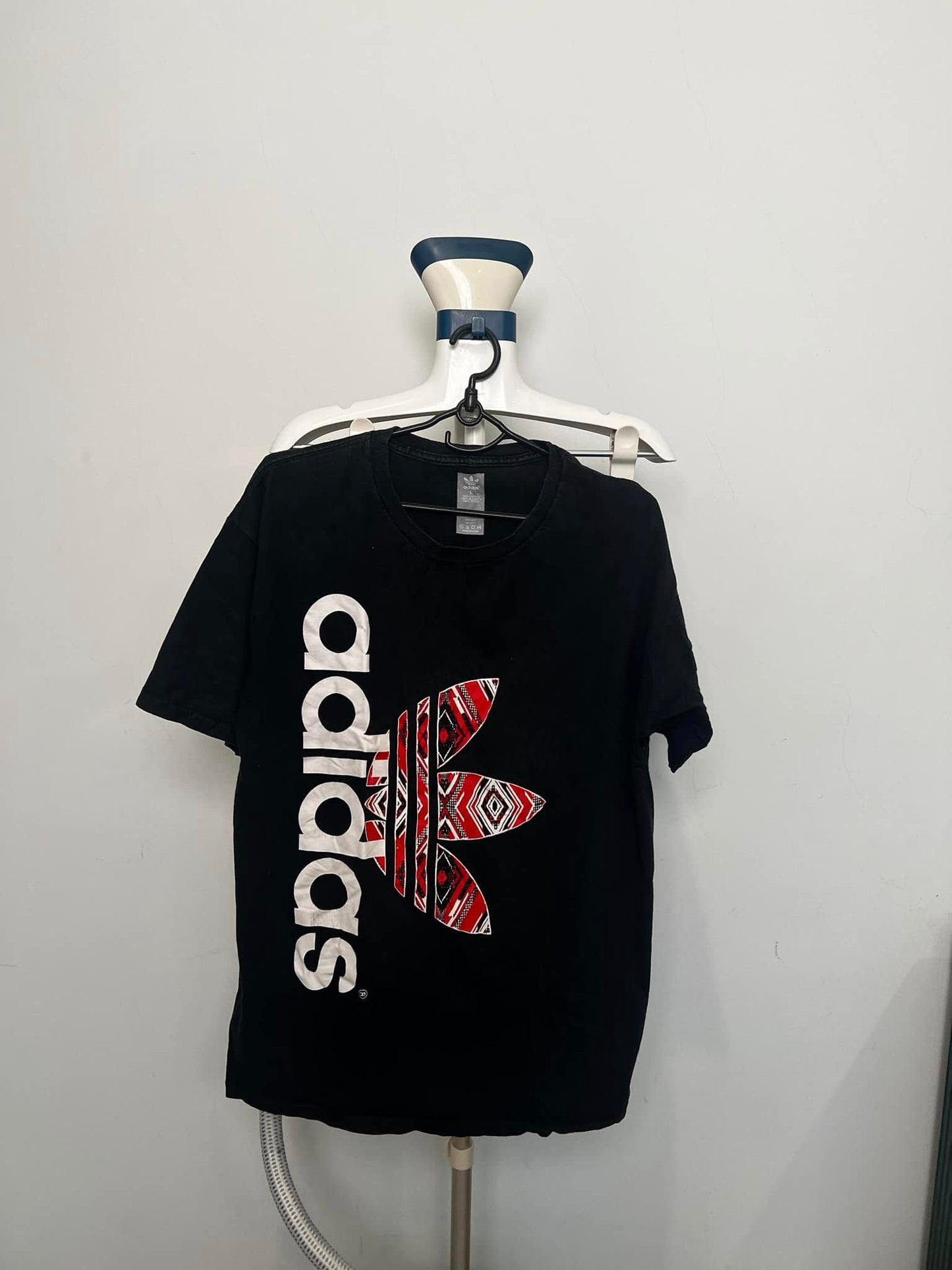 Áo Addidas đỏ ngang